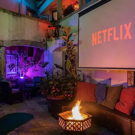 Сasa de vacaciones Unique Tiny Smart With Private Garden, Jacuzzi, Ps5, Cinema Projector - Wow *