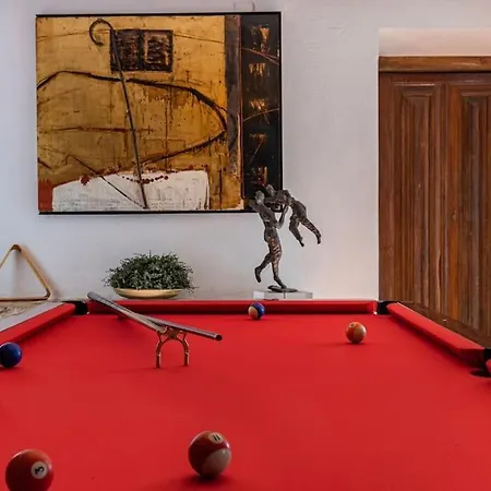 Unique Tiny Smart With Private Garden, Jacuzzi, Ps5, Cinema Projector - Wow